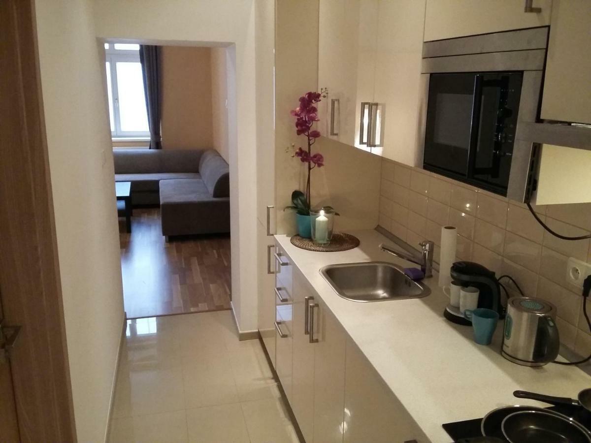 Angel Apartment Nr 4 Near To The Center Praga Esterno foto